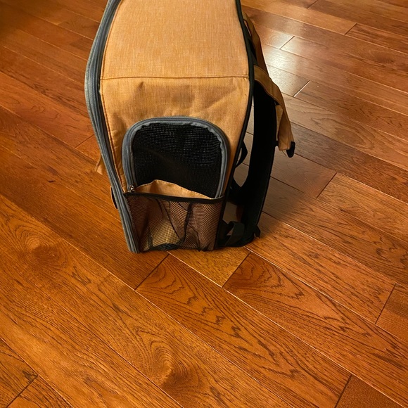 Pet carrier backpack - Picture 3 of 5